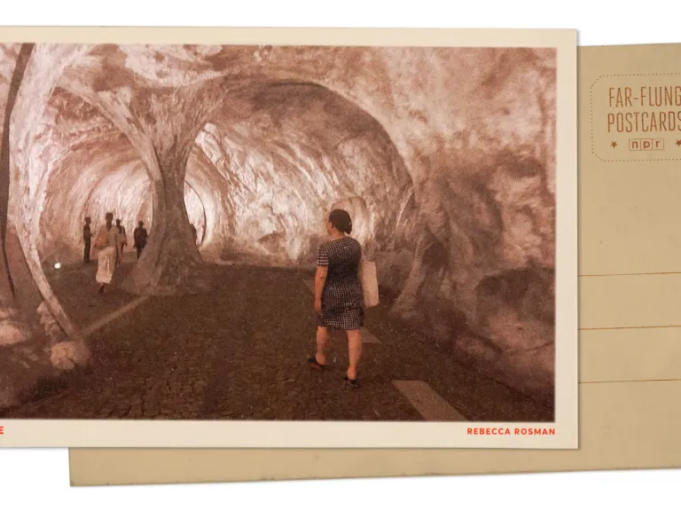 Greetings from Paris, where an art installation transformed the Pont Neuf into a rocky cave