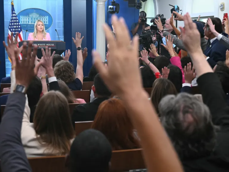 White House says ICE traffic stops will continue after deadly shootings