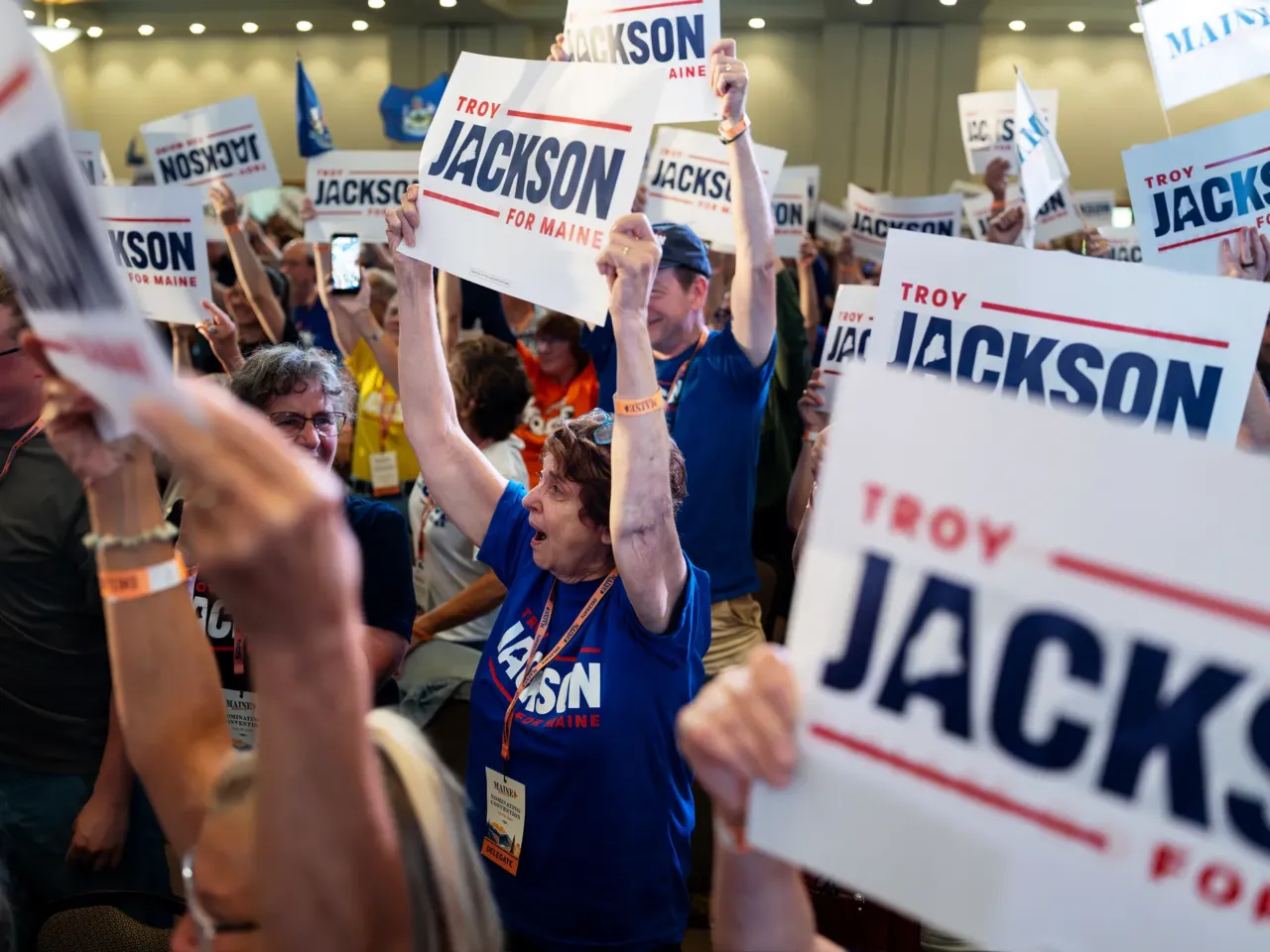 Democrats in Maine formally nominate Troy Jackson as their new U.S. Senate candidate 2 Delegates cheer for Jackson after he secured his party's nomination for Senate.