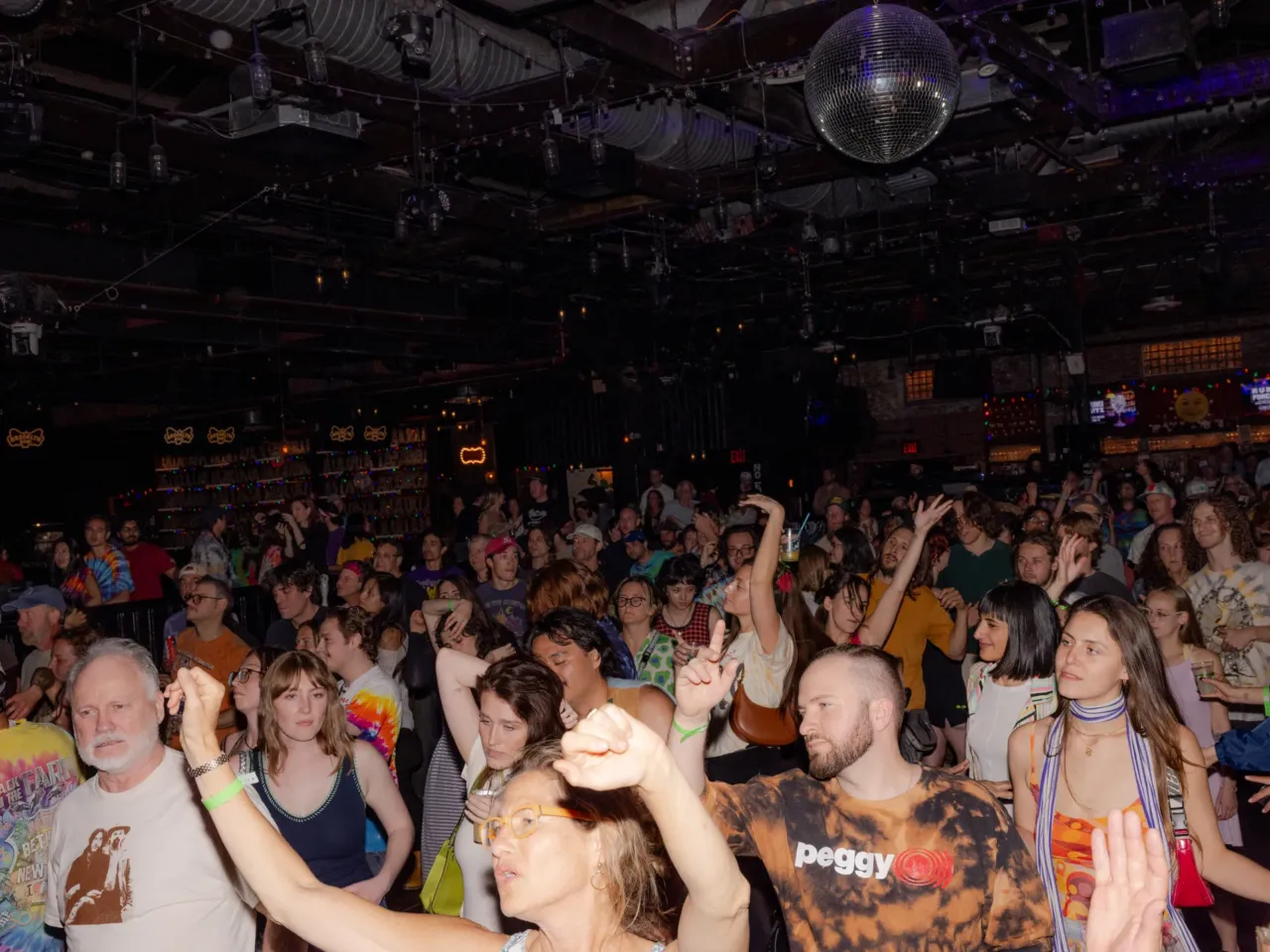 On June 4, Grateful Dead fans young and old gathered at Brooklyn Bowl in Williamsburg for a screening of Summer Tour, a documentary about the Deadhead scene by Mischa Richter. The event featured opening remarks by Richter and actress and co-producer Chloë Sevigny and a performance by cover band Mason's Children.