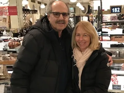 A volunteer's unexpected advice changed how she faced cancer 1 Annabelle Gurwitch's mentor, Hardye Moel (right), with her husband, Donald Moel.