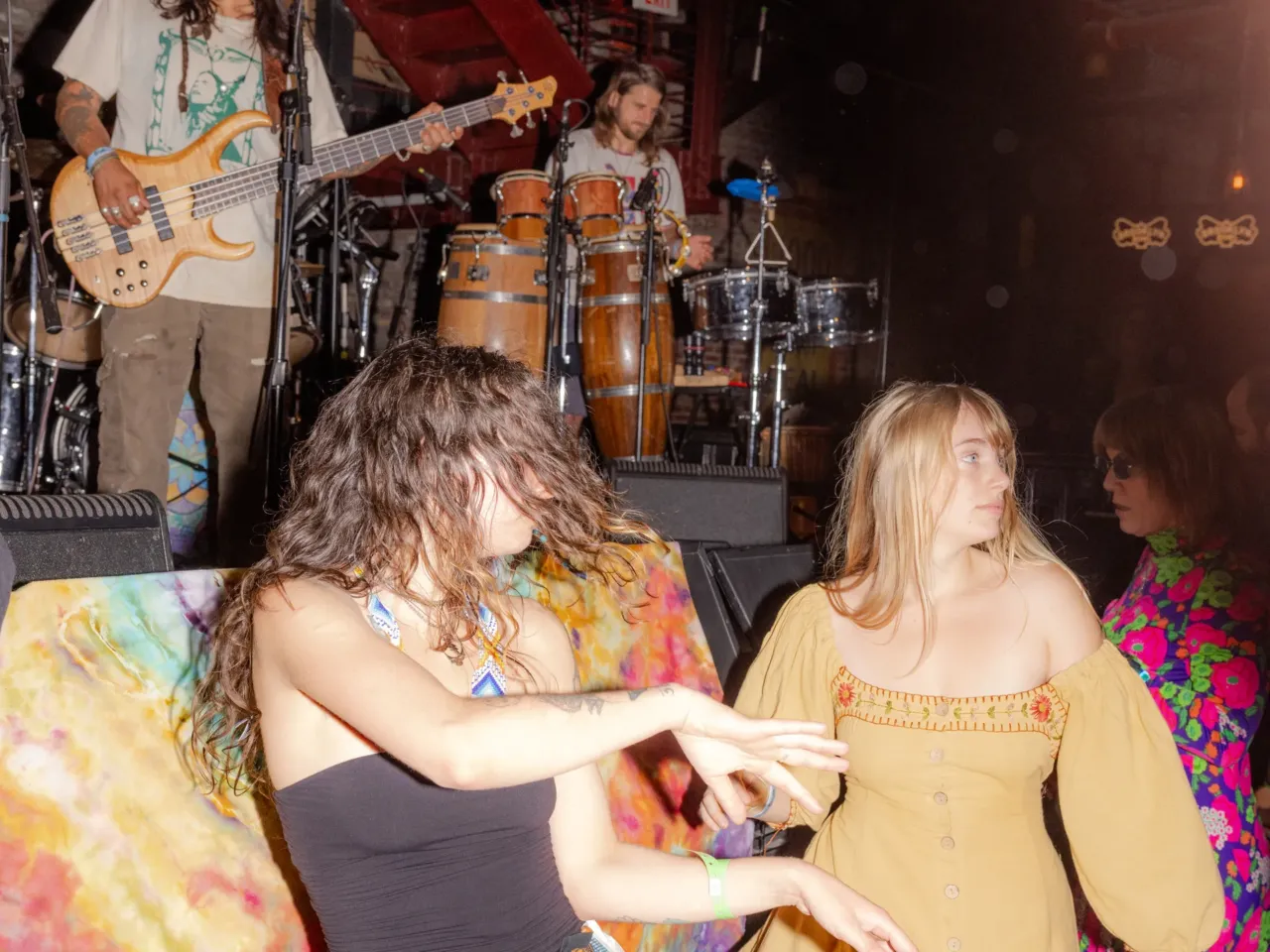 How Deadheads became rock and roll's greatest renewable resource 6 People danced to Mason's Children's performance.