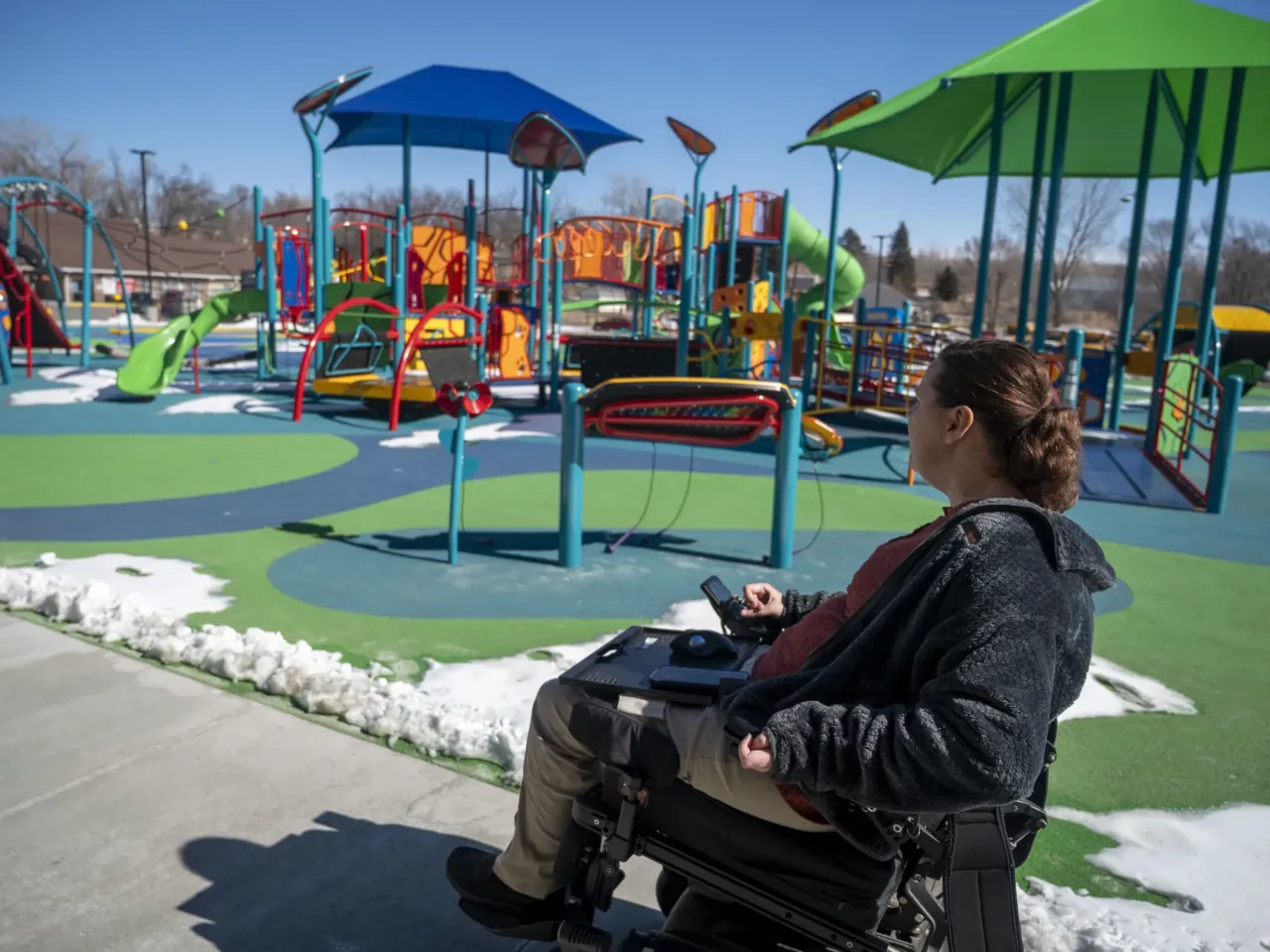 People with disabilities say Medicaid income limits can stifle career advancement 1 Erica Carter of Sioux City, Iowa, says she's helped write grants for projects such as a student-run garden and a new playground for the Omaha Nation public school district in Nebraska. She chose to give up her Medicaid coverage rather than quit her job as a district finance manager when her income surpassed the allowed income cap.